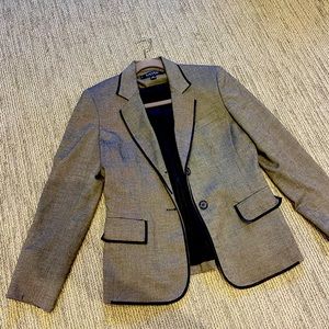 Tan/black Kasper women’s pantsuit, EXCELLENT cond